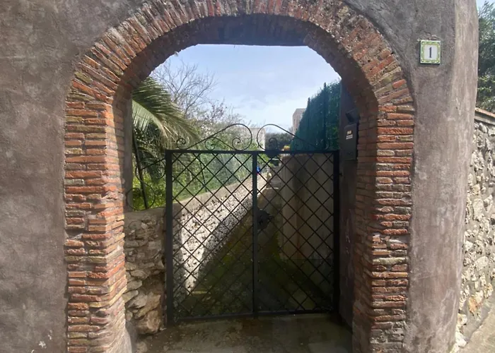 Casina Edomilla * Capri